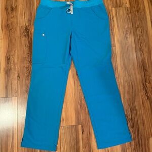 🩺🏥🌊 FIGS Kade Cargo Scrub Pants - Caribbean Blue Size L Regular